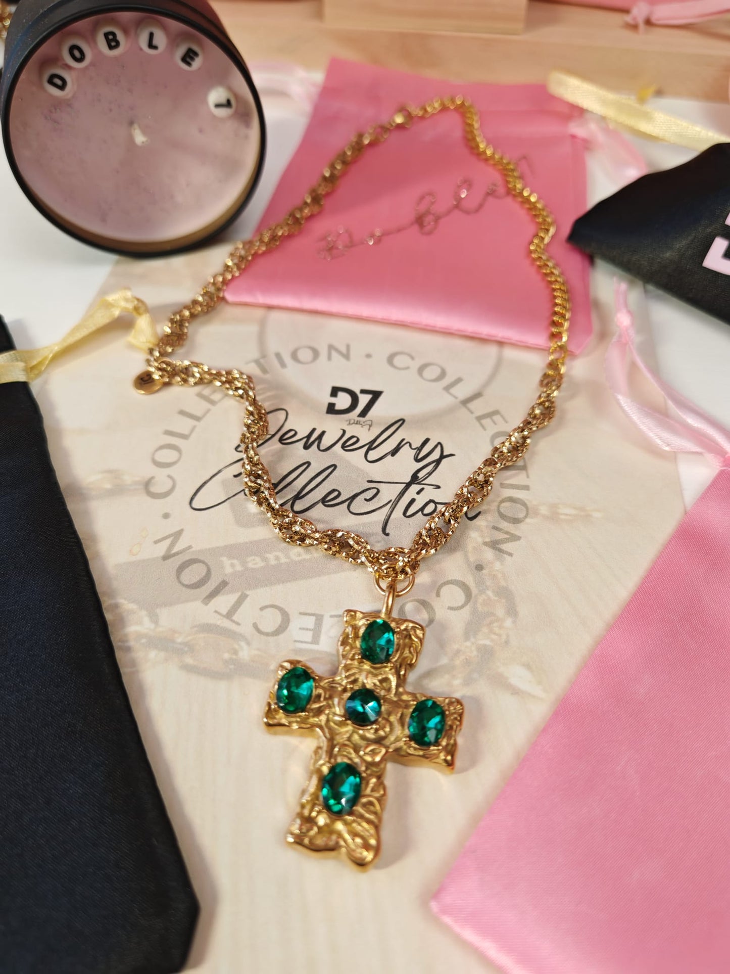Collar Esmeralda D7