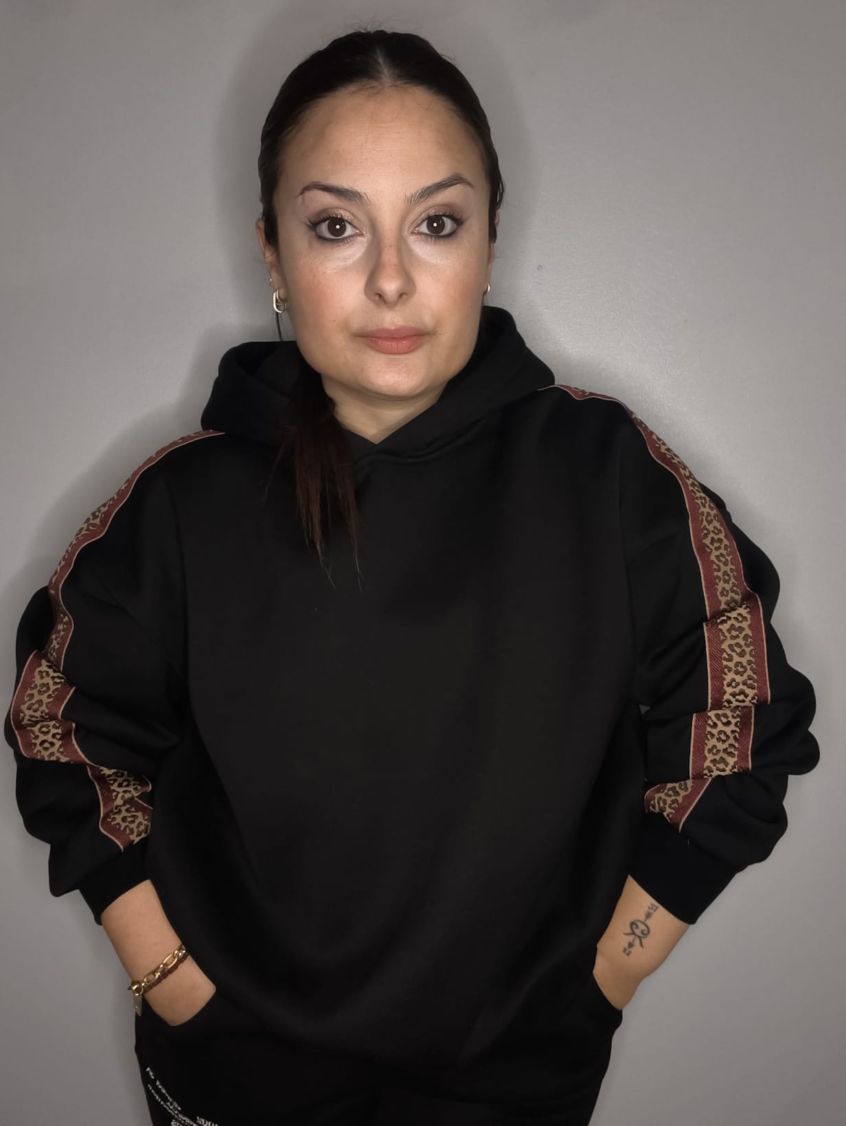 Sudadera Franjas Animal Print Negro - LUMINA