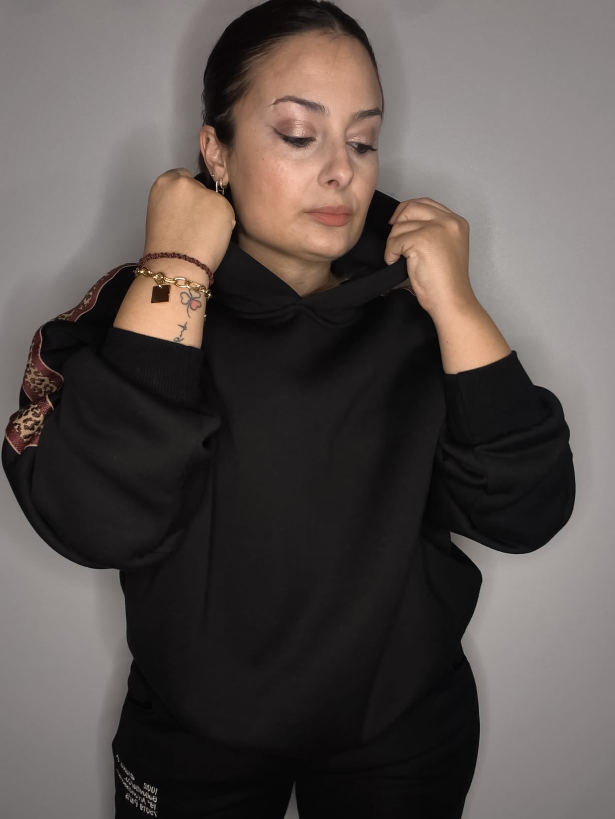 Sudadera Franjas Animal Print Negro - LUMINA