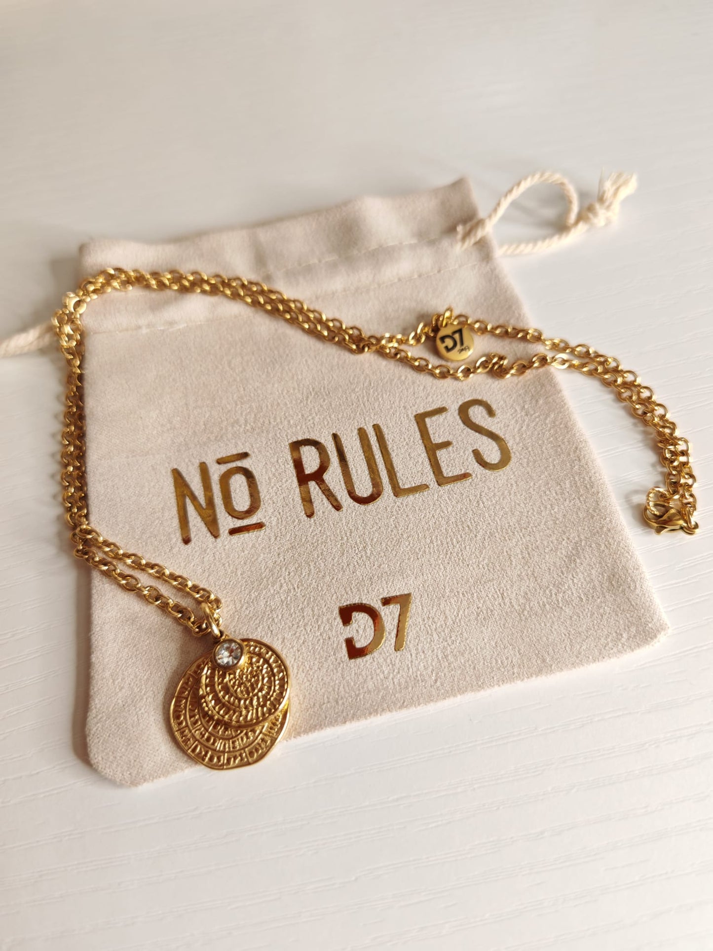 Collar Misterio D7