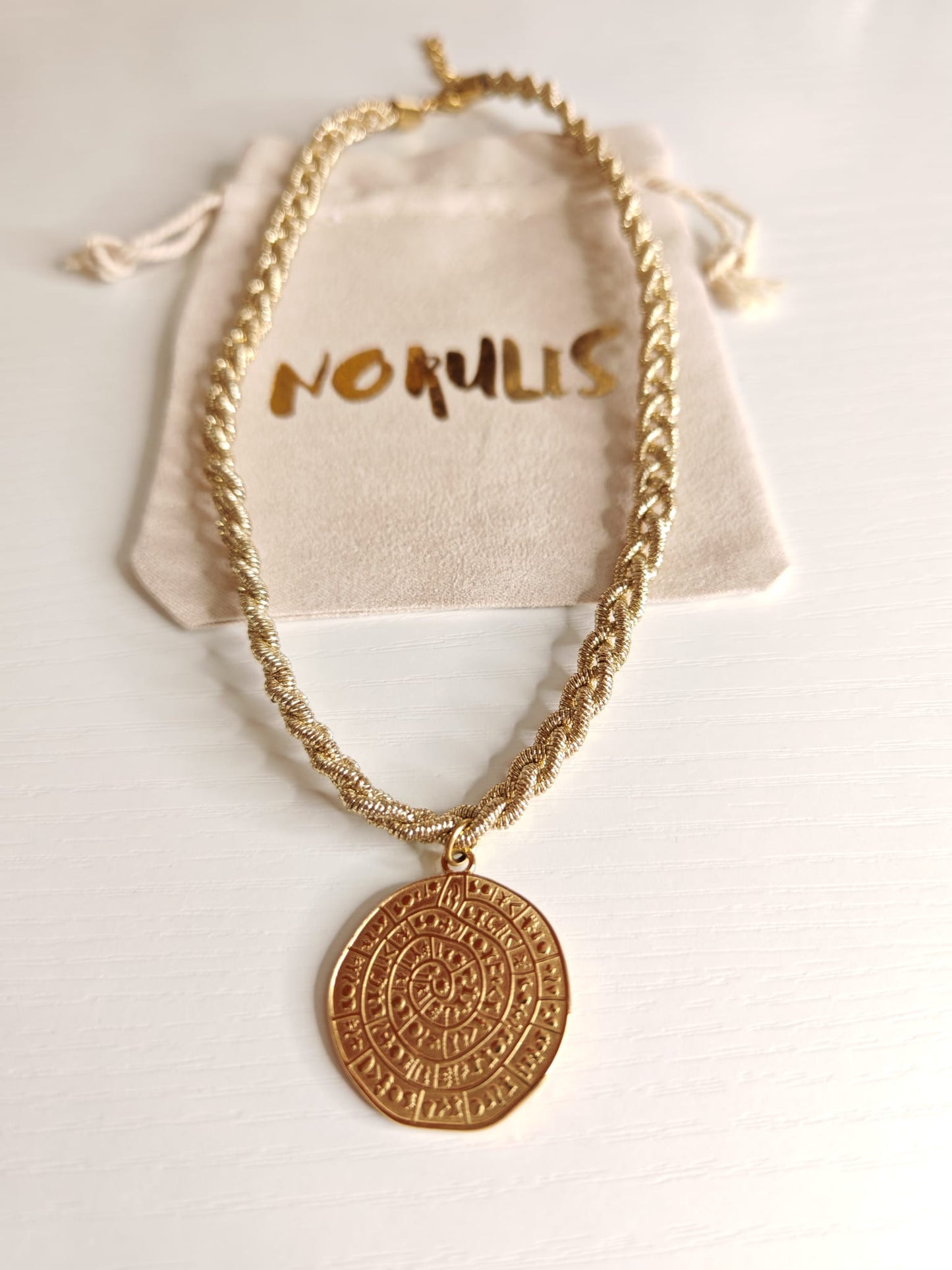 Collar Runas D7