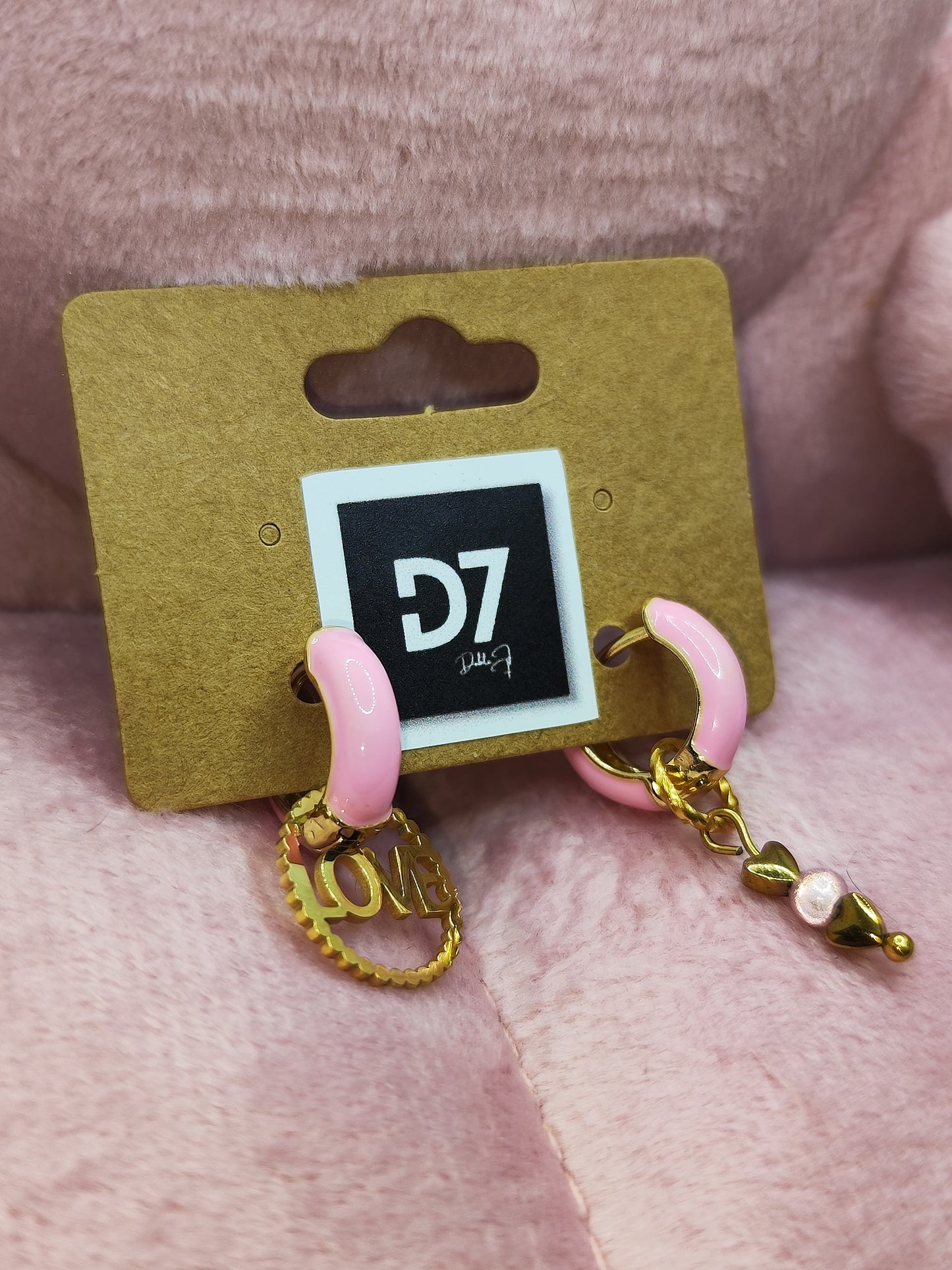 Pendientes LOVE D7 Rosa 🩷