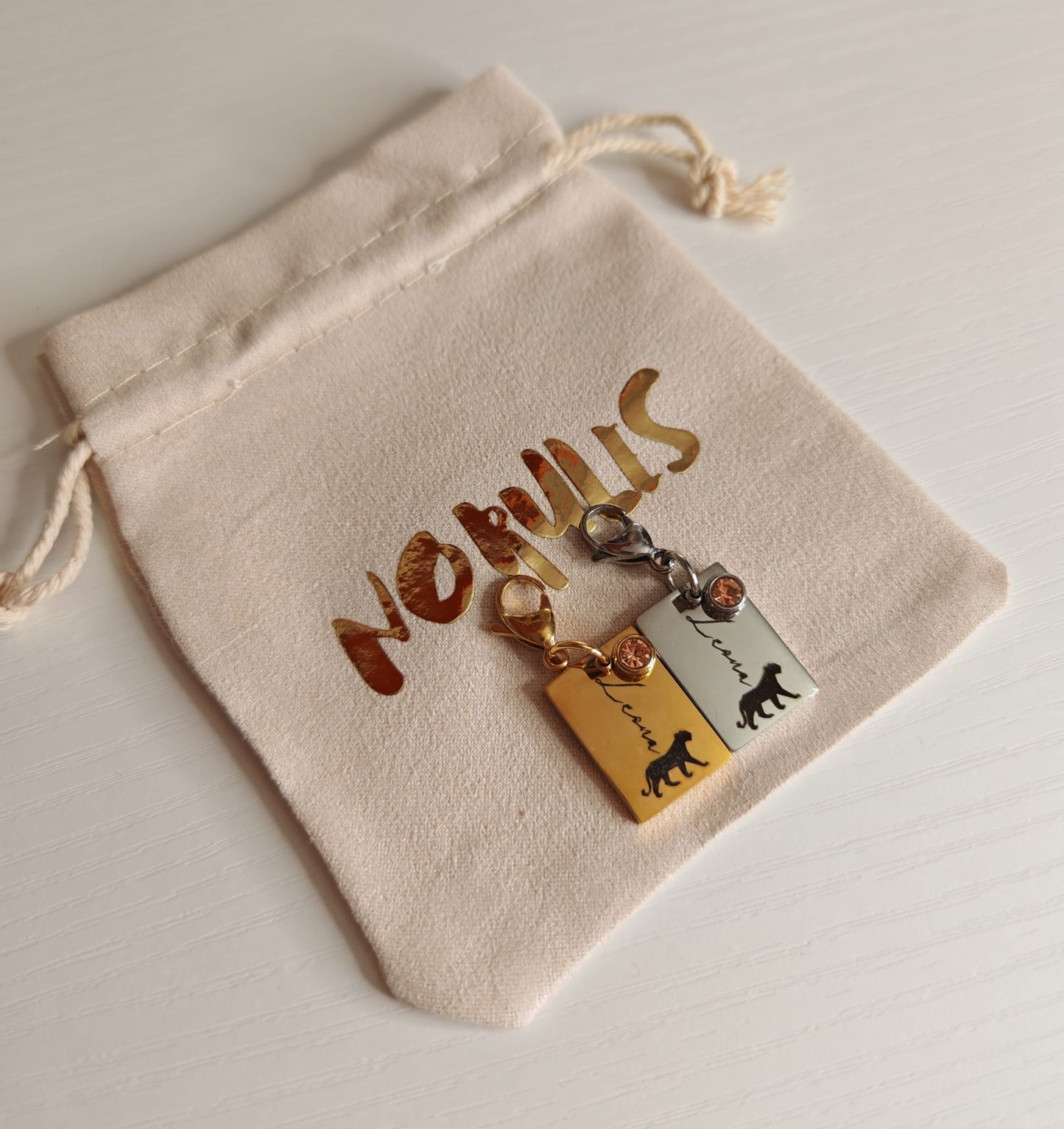 Charm LEONA D7
