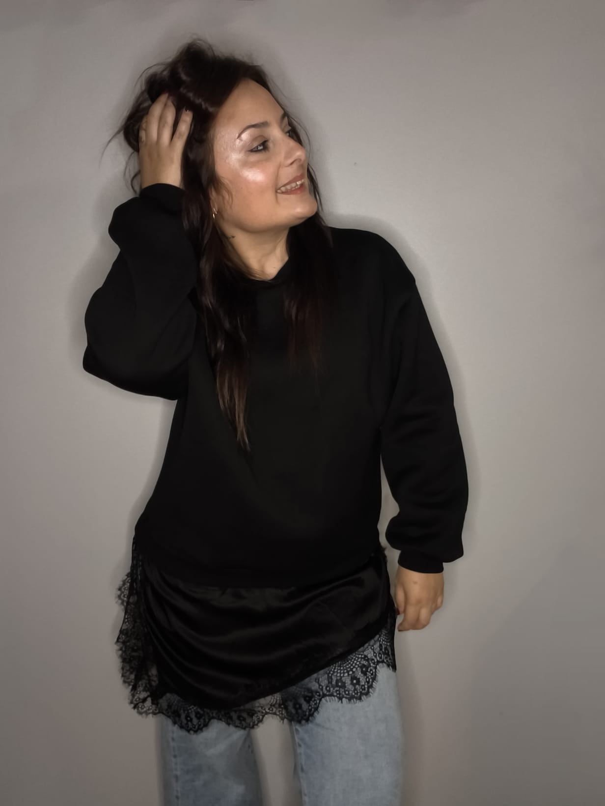 Sudadera Encaje Asimétrica LUMINA